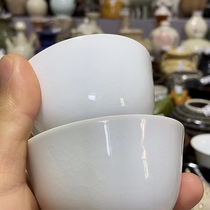 十***子瓷器瓷器等艺术形式