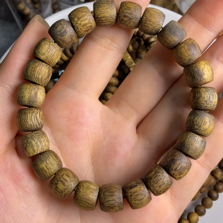 冰***…沉香碎屑沉香莺歌绿奇楠鼓珠单圈