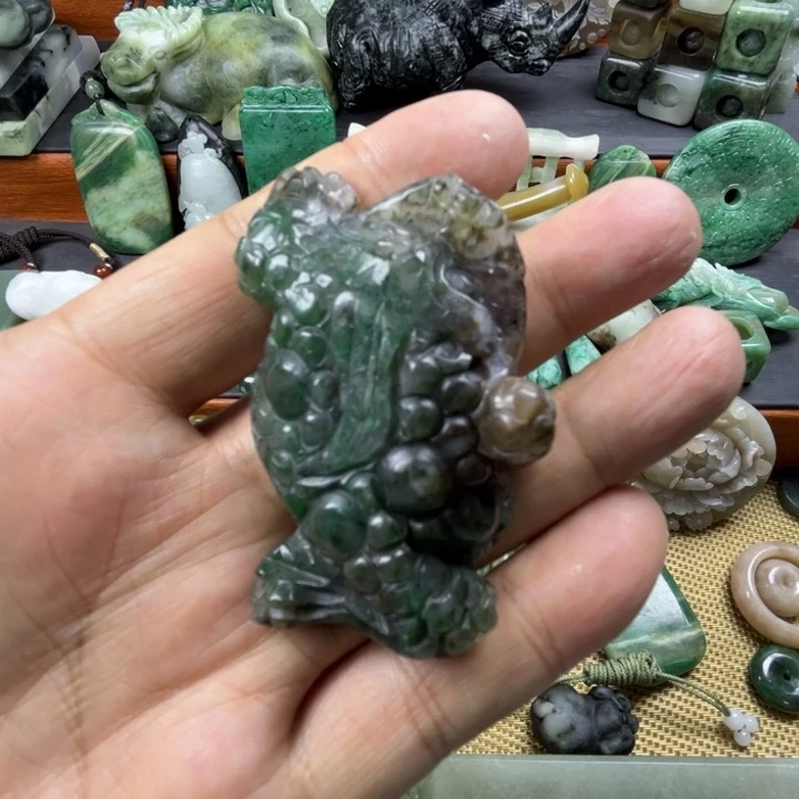 独山玉未镶嵌珠宝半成品