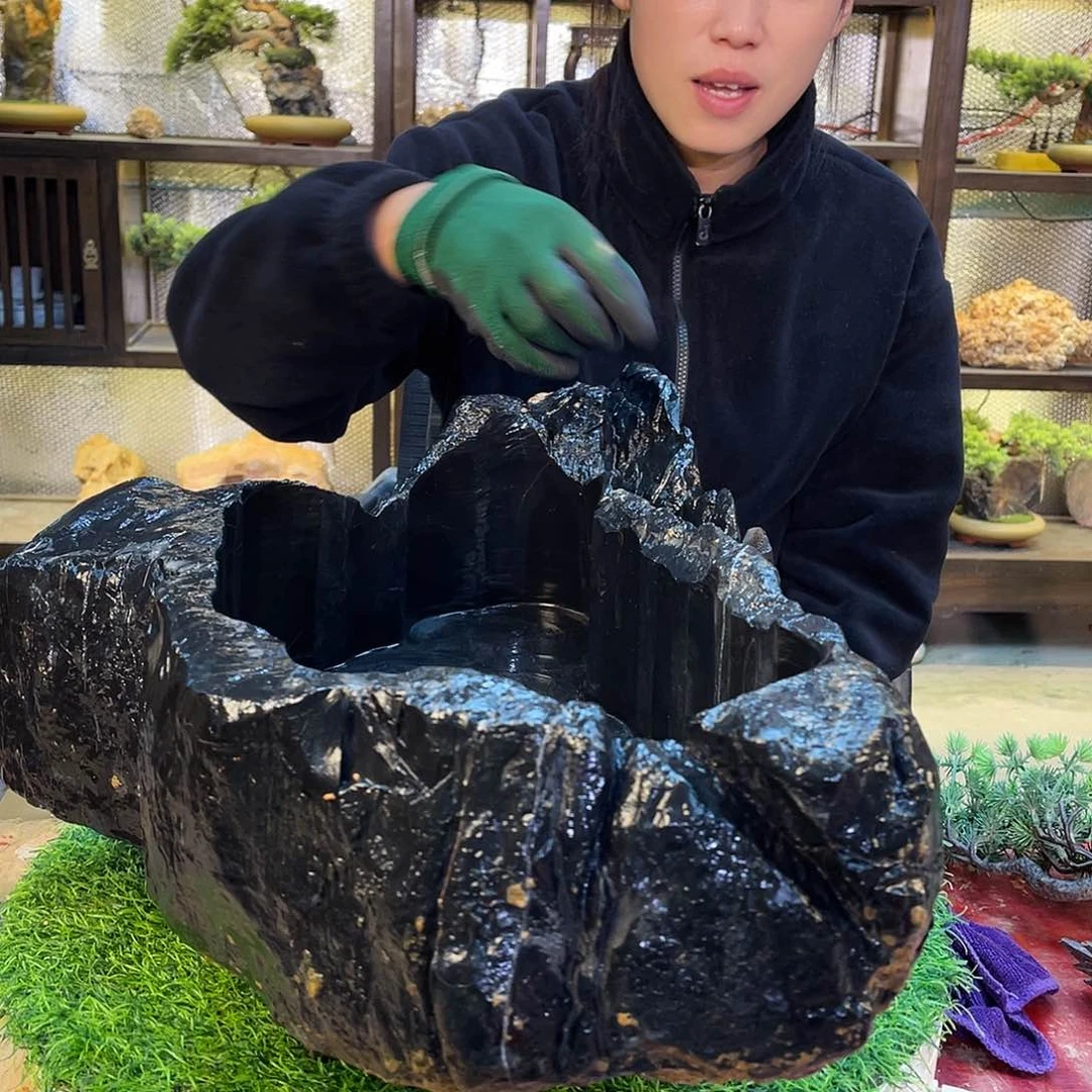 C***7灵壁石花盆。
