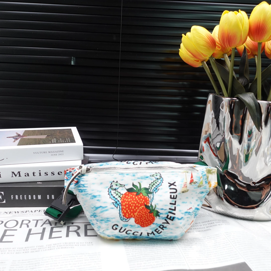 95新 GUCCI/古驰 胸包/T10160965