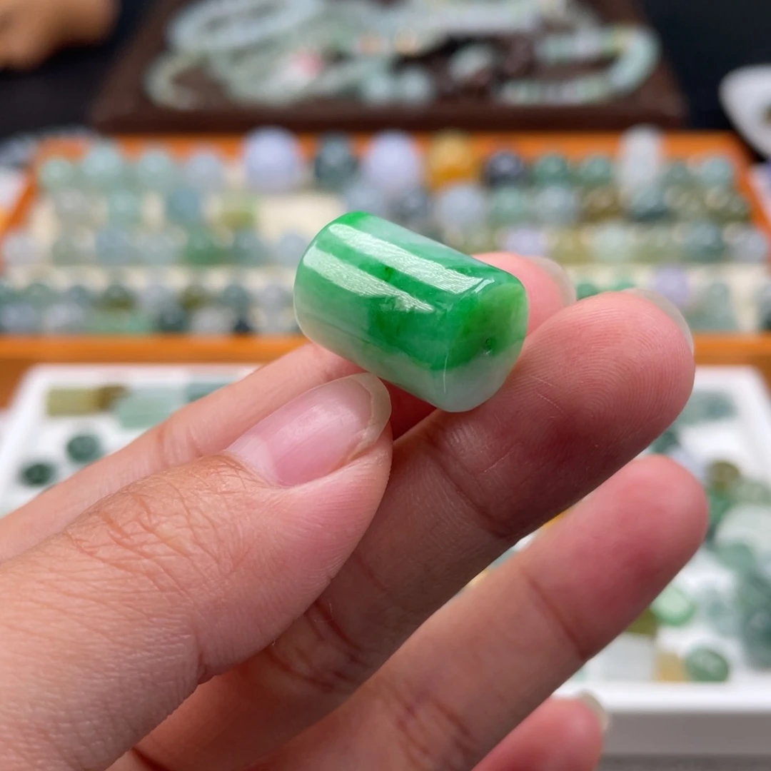 翡翠散珠天然缅甸翡翠a货阳绿桶珠17.5×12.8