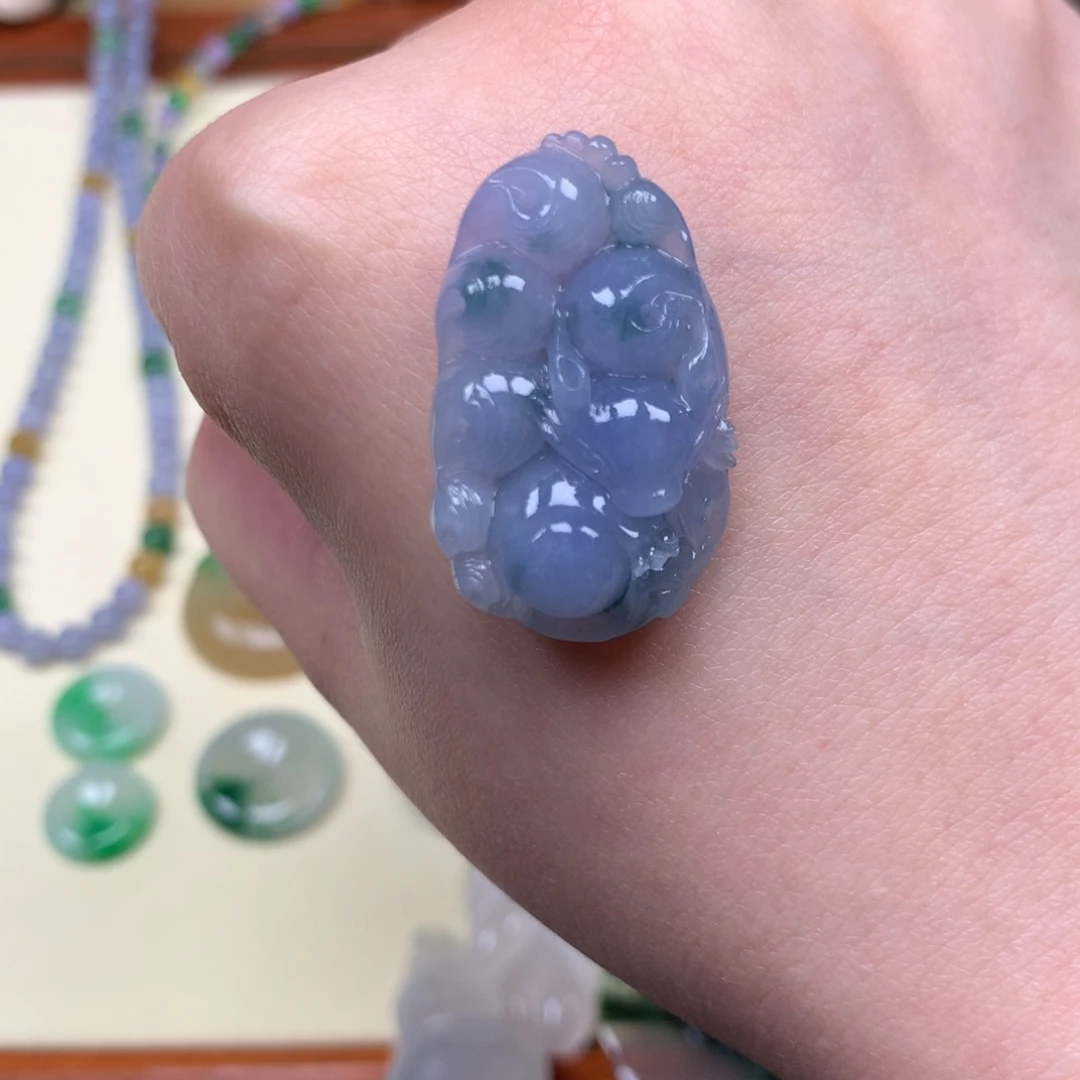 定制翡翠未镶嵌九尾狐