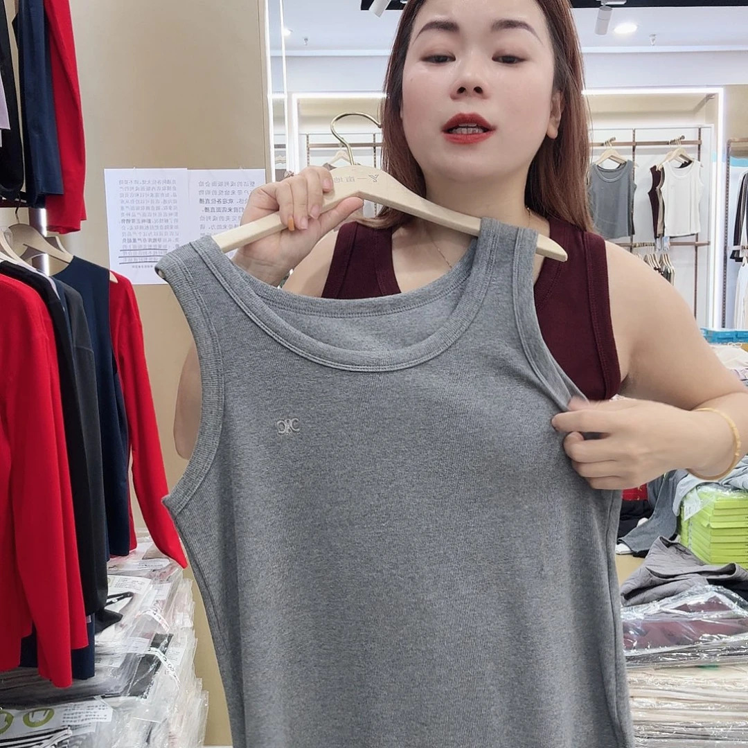 棉2538灰色背心一件