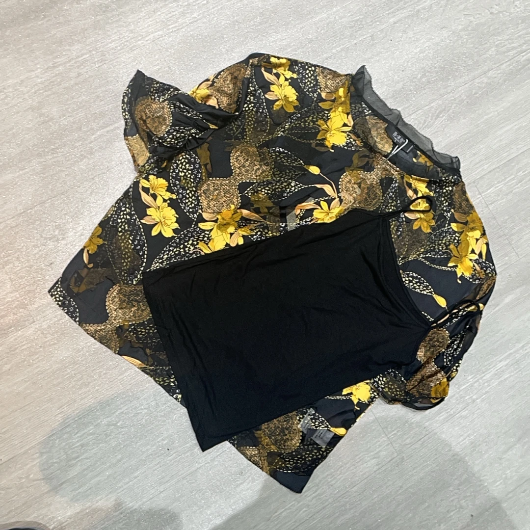 夏季薄款黄花印花内搭小吊带短袖T恤-果梓362