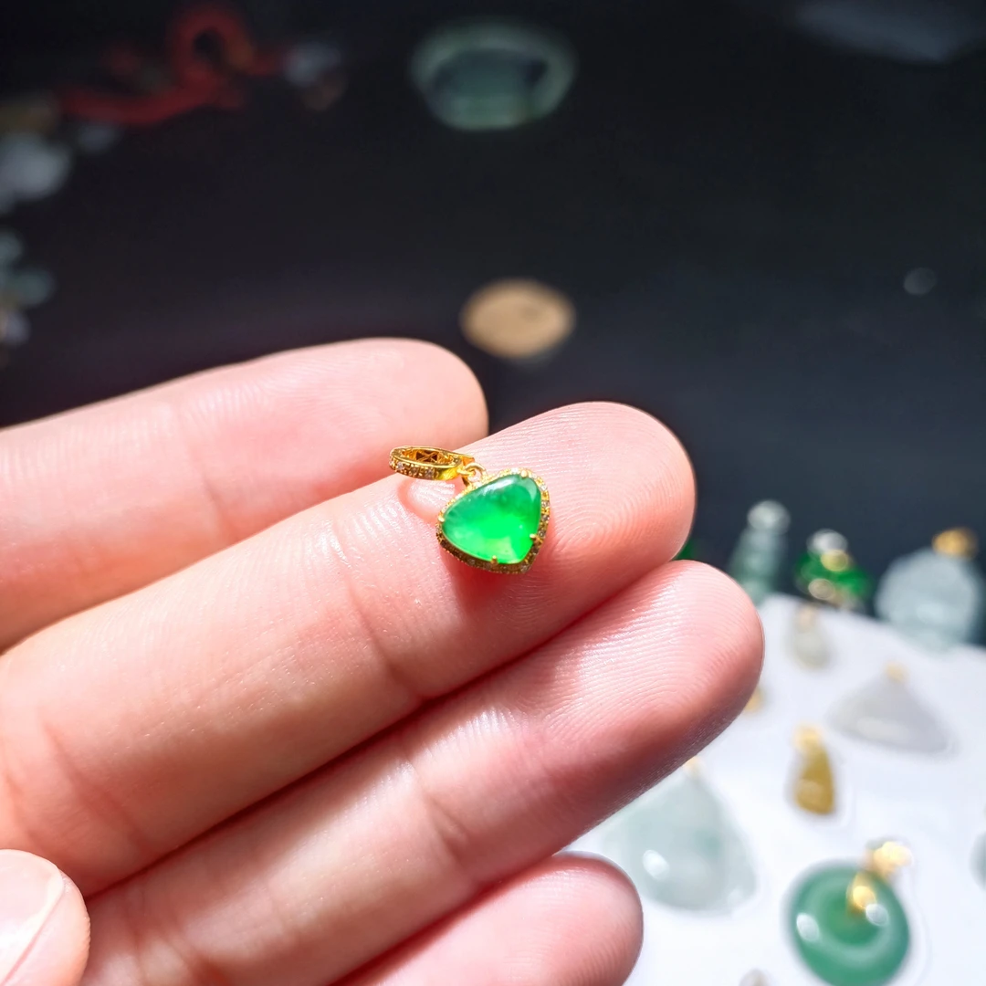 桃心形万能扣小坠子配小米珠链