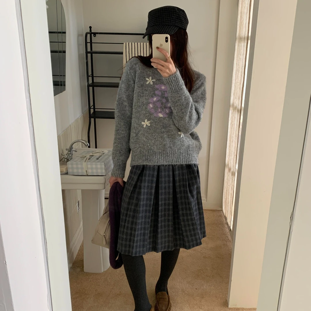 甜粿妹妹撞色花朵毛衣女秋冬韩系复古懒慵软糯毛圆领套头上衣