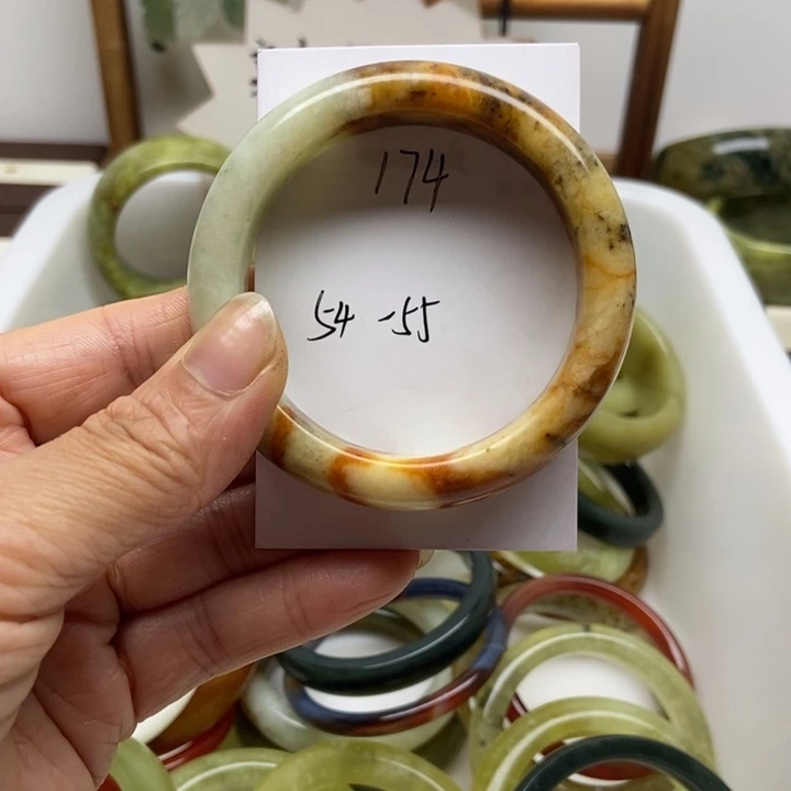 未镶嵌蛇纹石玉手镯