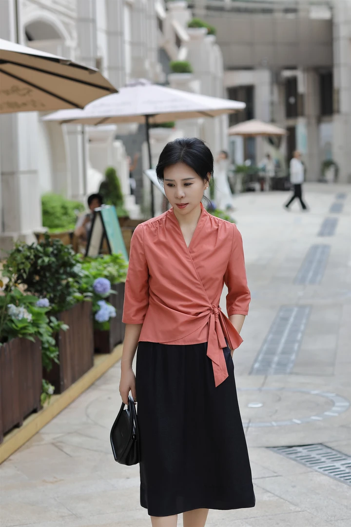 【杜小小】“率性自我”百搭时尚休闲女人味气质优雅显瘦绑带上衣8581