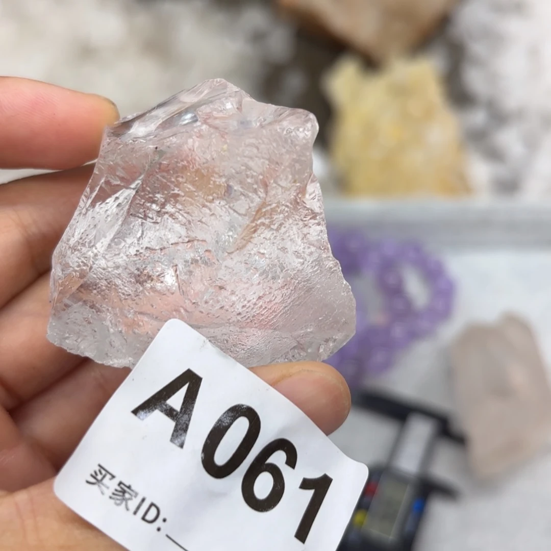 未镶嵌水晶大型摆件（非配饰）一个