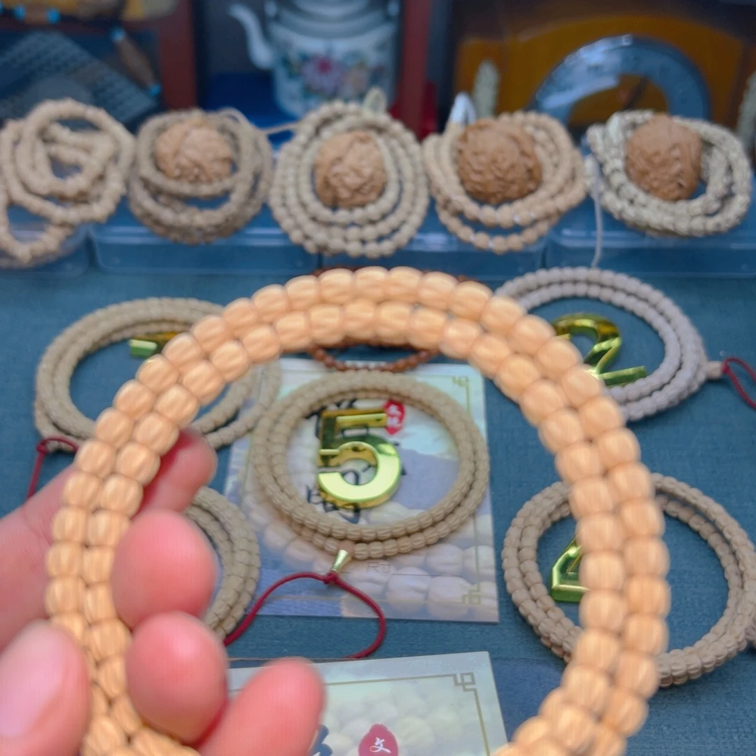 L***I吊坠柏香籽/百香籽