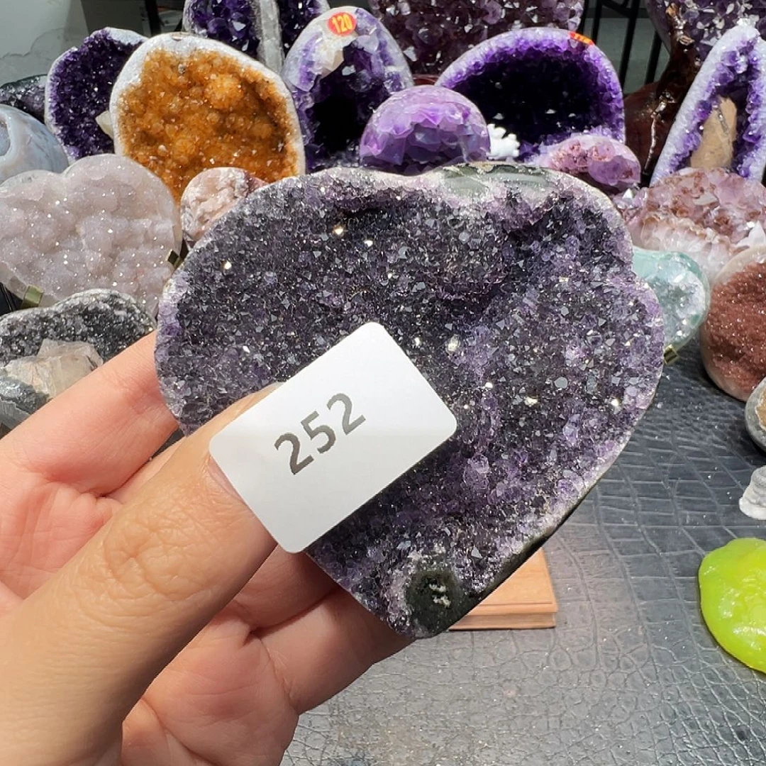 紫晶未镶嵌珠宝半成品