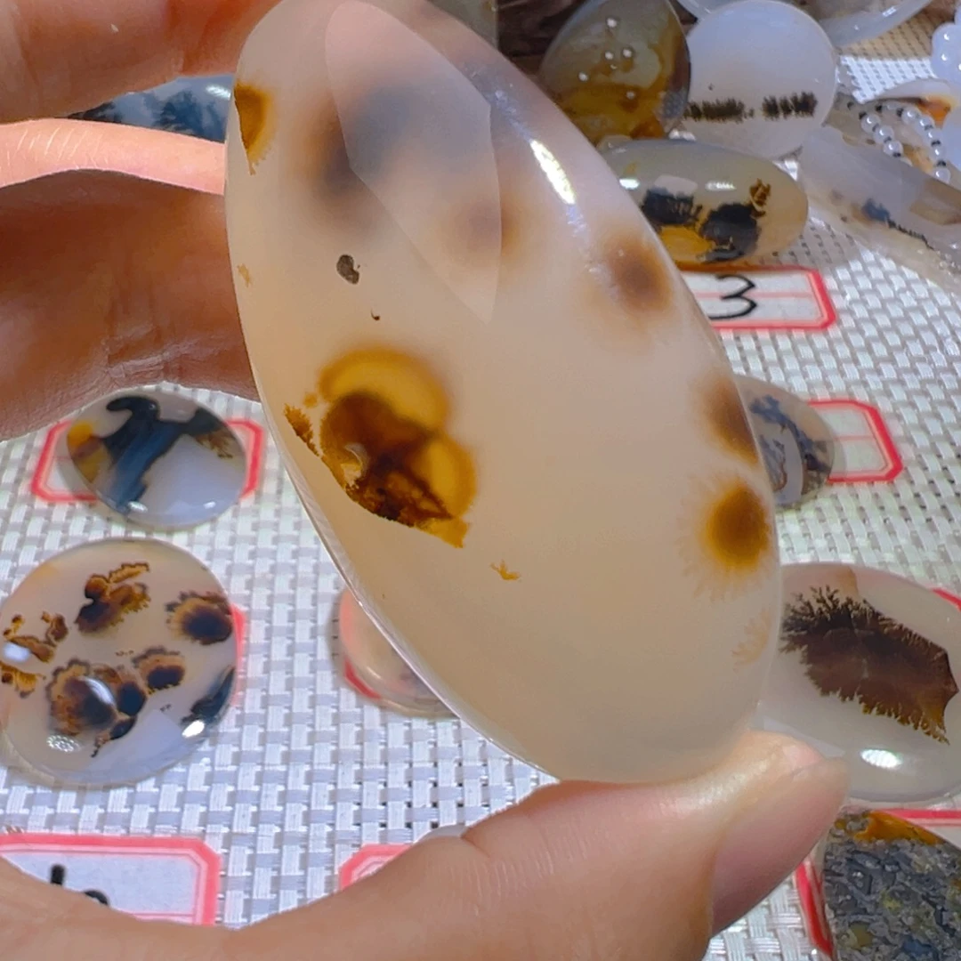 未镶嵌颈饰玛瑙/玉髓
