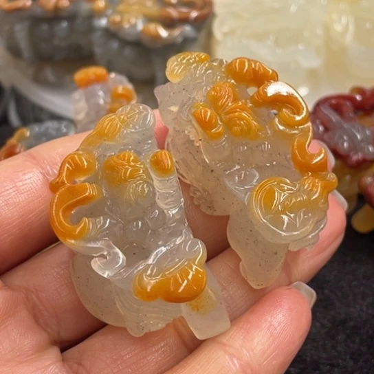 石英质玉（黄龙玉）挂件未镶嵌