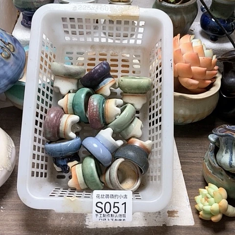 紫砂花盆051微瑕品口径3厘米左右