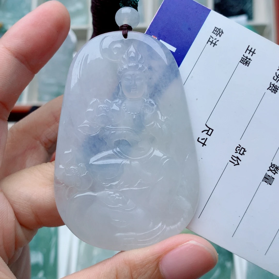 翡翠未镶嵌颈饰一***?