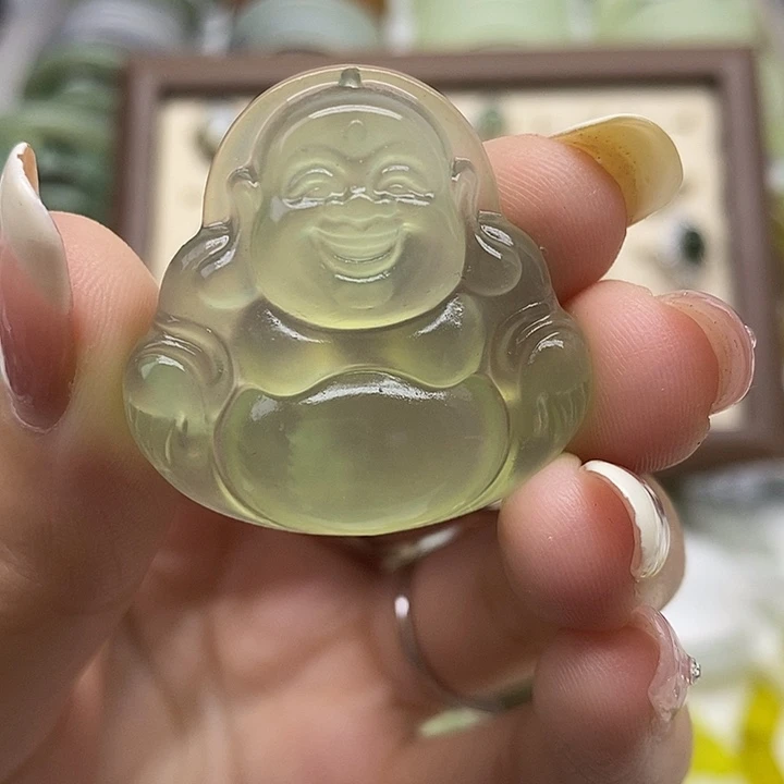 岫玉未镶嵌颈饰佛公