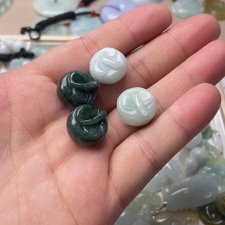 ✿****翡翠未镶嵌颈饰翡翠