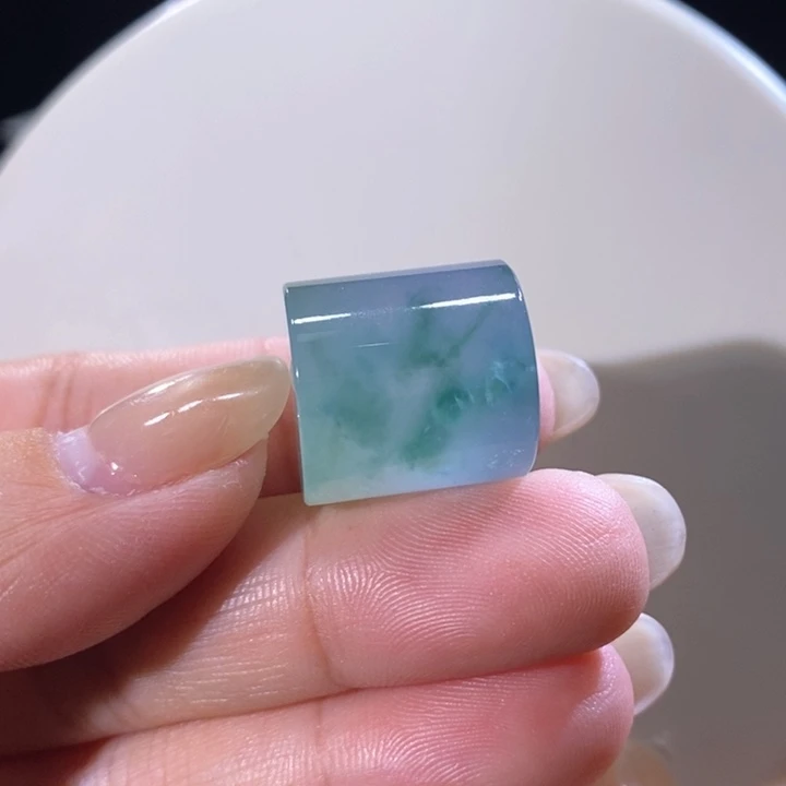 翡翠未镶嵌吊坠(不含链)翡翠冰胶飘花桶珠