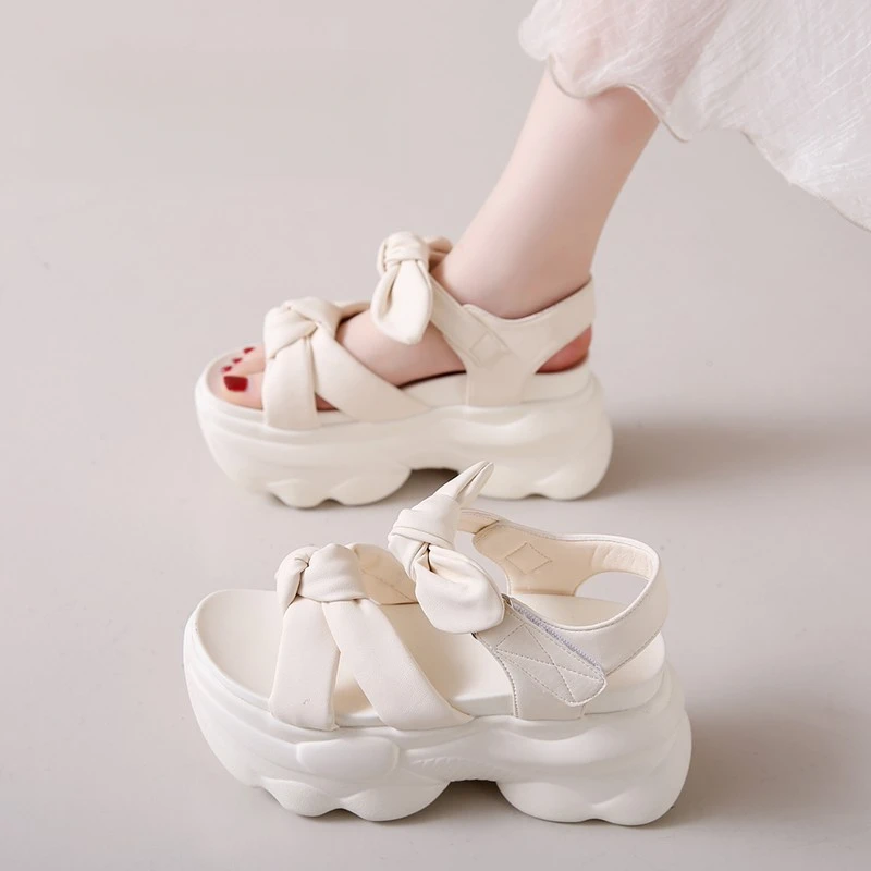 松糕厚底凉鞋女2025年新款高级感增高配裙子休闲运动沙滩鞋子