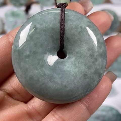 翡翠颈饰未镶嵌平安扣福利