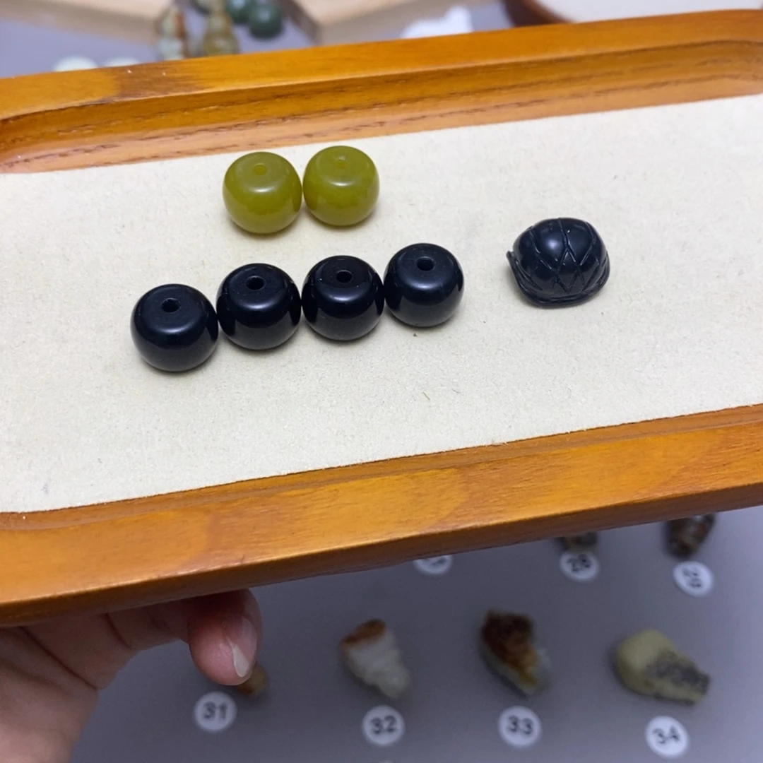 蛇纹石玉配饰合金兕*ì