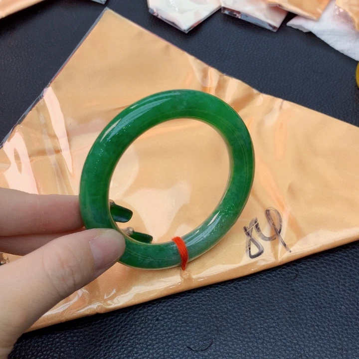 未镶嵌手镯翡翠翡翠手镯