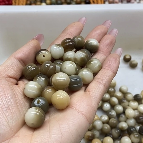 白玉菩提吊坠精品13蛋堡20颗