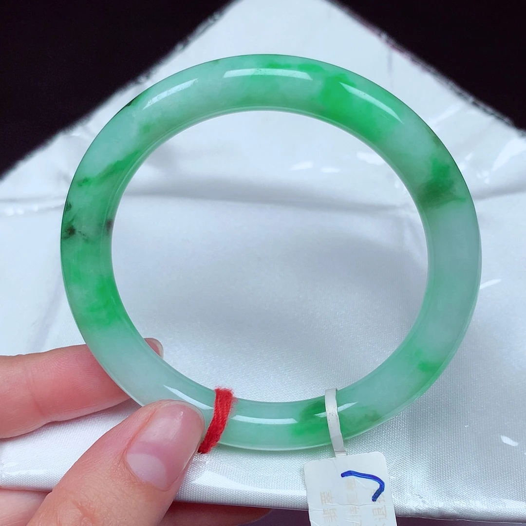 翡翠未镶嵌手镯（圆镯）圆条55