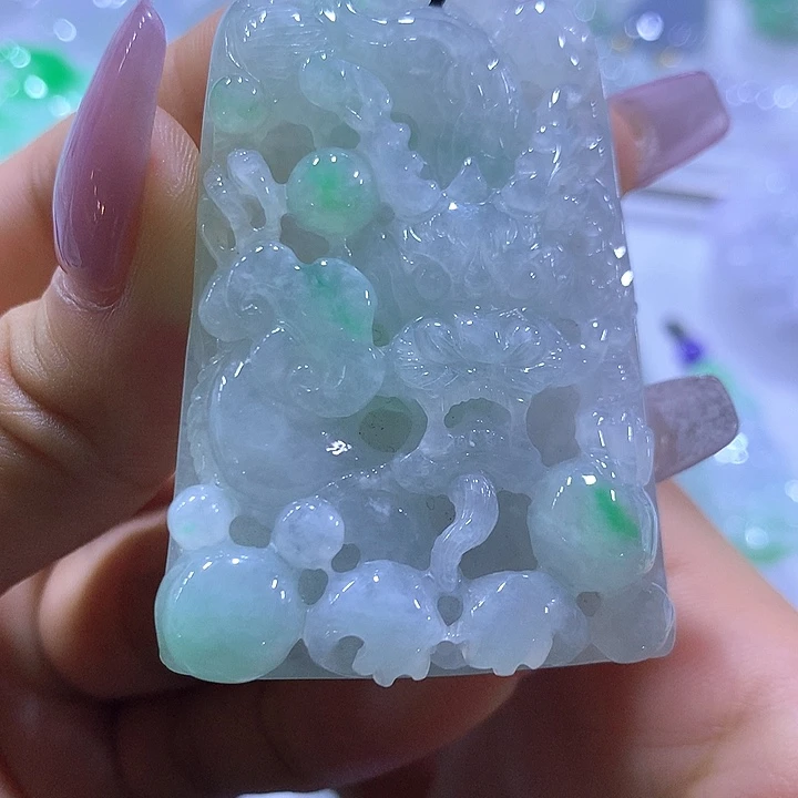 翡翠未镶嵌颈饰天然翡翠A货吊坠