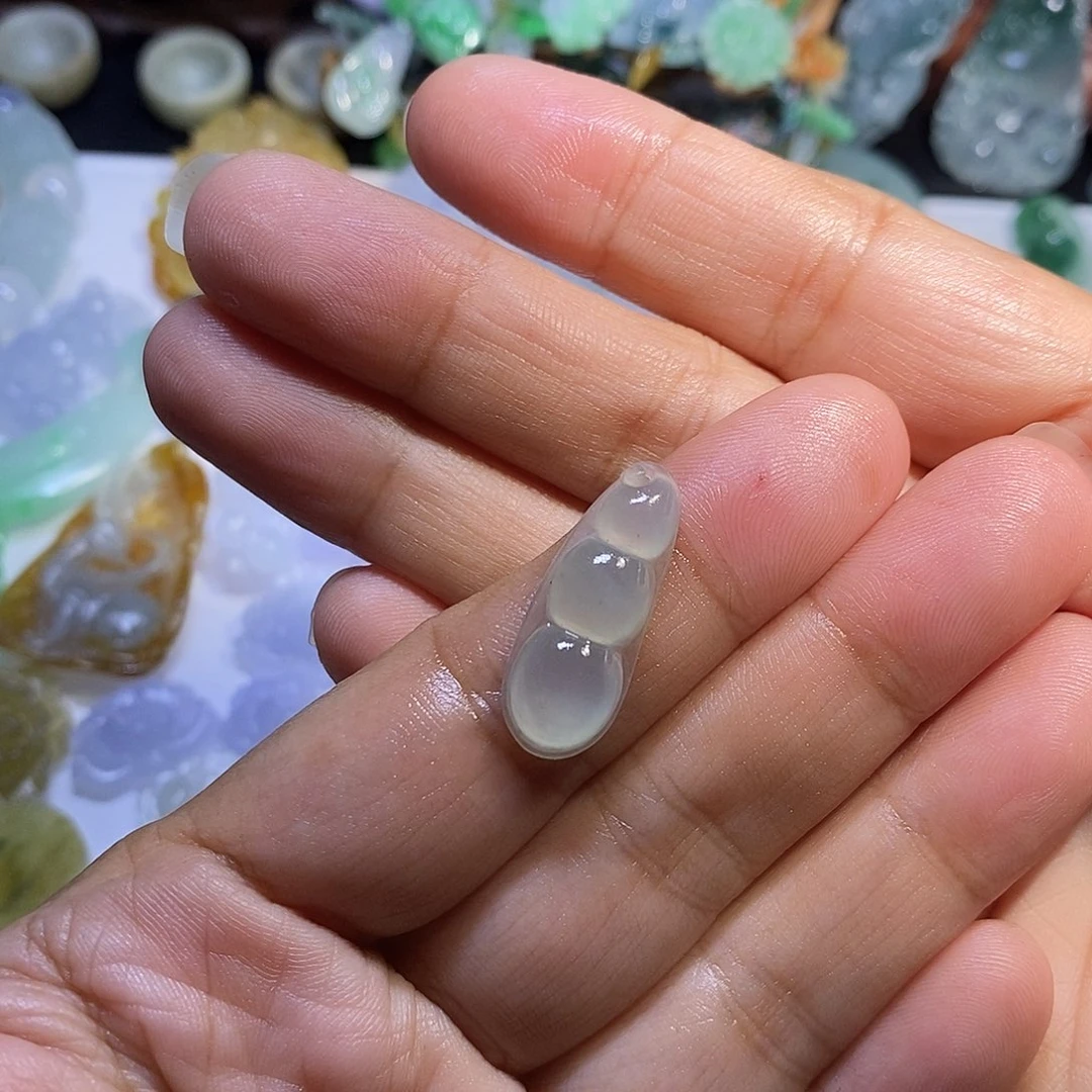 定制翡翠未镶嵌豆子