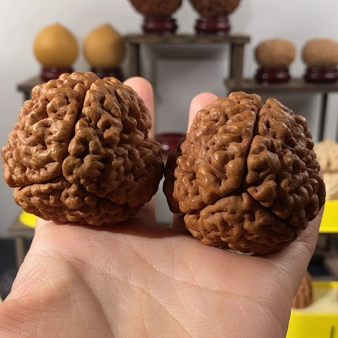 吊坠文玩核桃中***东三瓣脑纹金刚爆肉5257