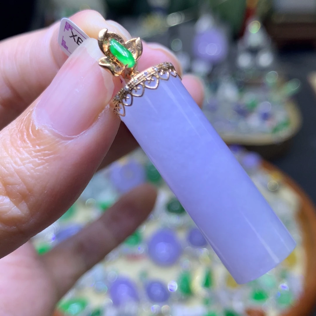 翡翠18K金镶嵌颈饰翡翠吊坠项链