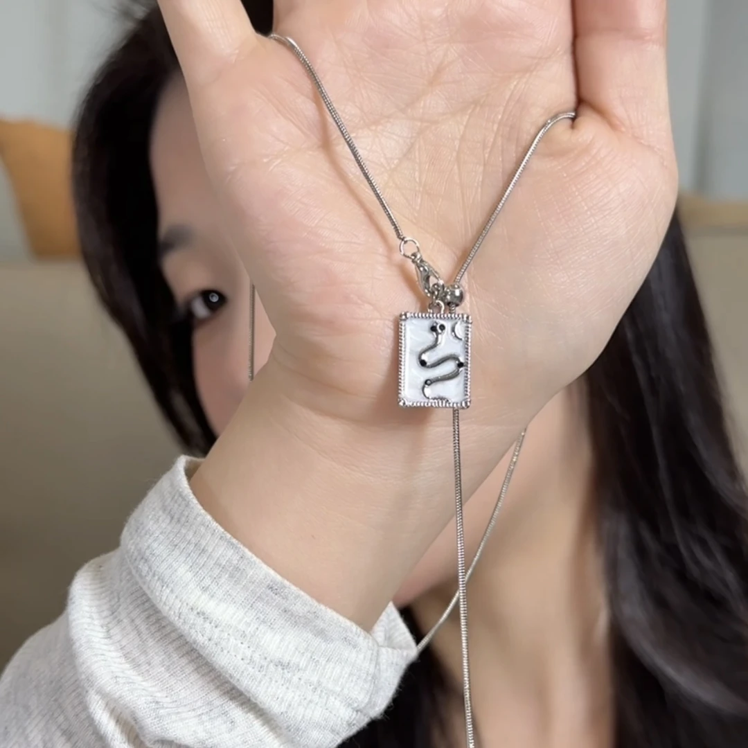 钛钢项链 小众设计小蛇吊坠项链女钛钢不掉色轻奢高级感卫衣配饰