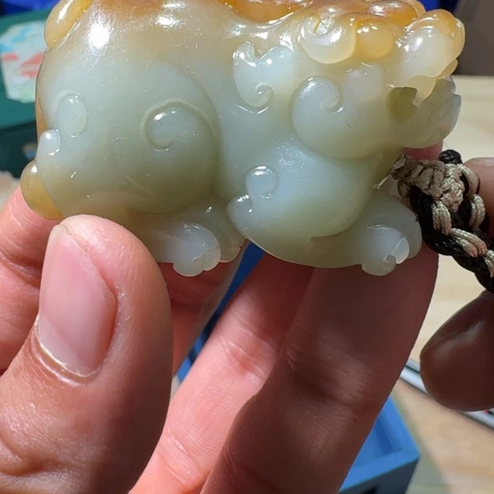 未镶嵌和田玉（糖玉）挂件