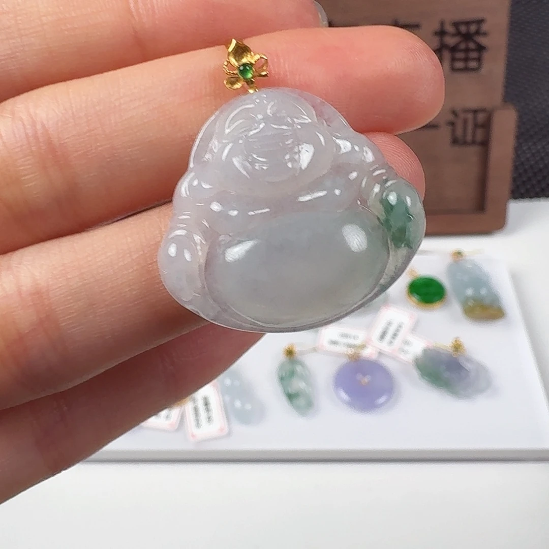 翡翠18K金镶嵌颈饰