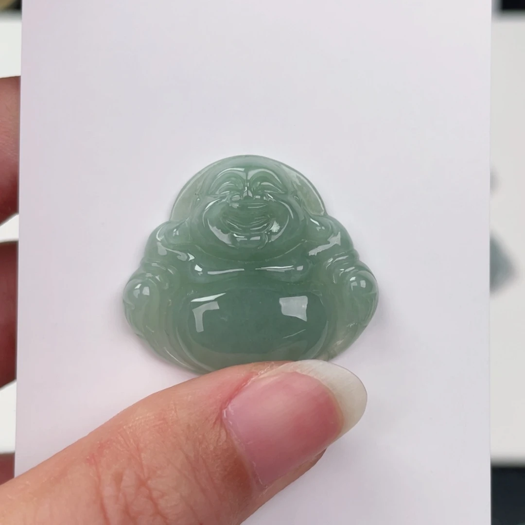 翡翠未镶嵌颈饰佛公