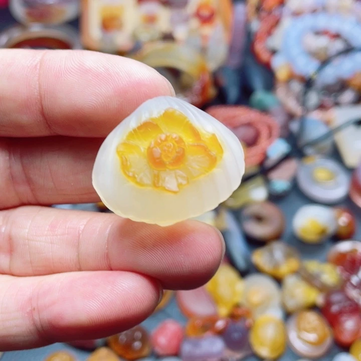 饮***鱼玛瑙/玉髓颈饰未镶嵌