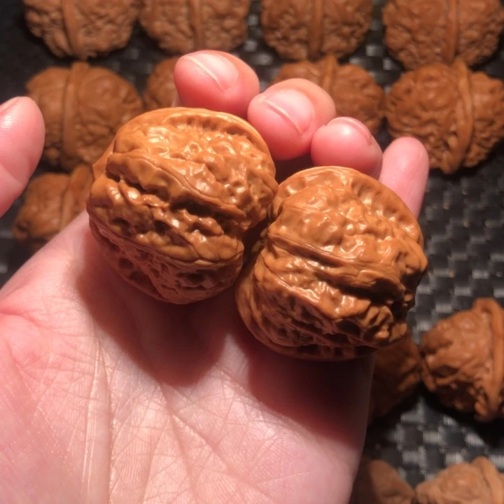 文玩核桃把件四开38