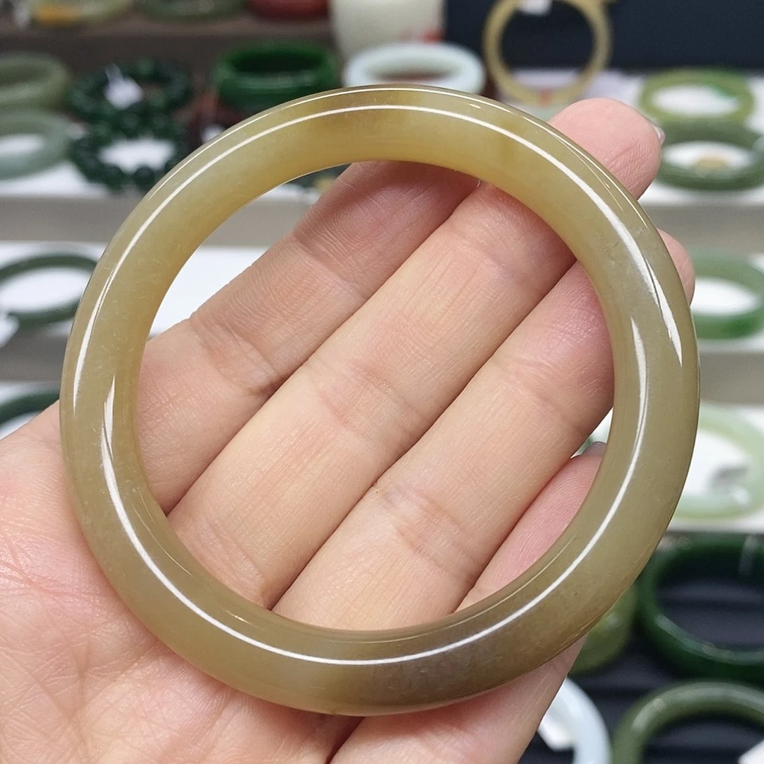 【闪购商品】和田玉手镯未镶嵌