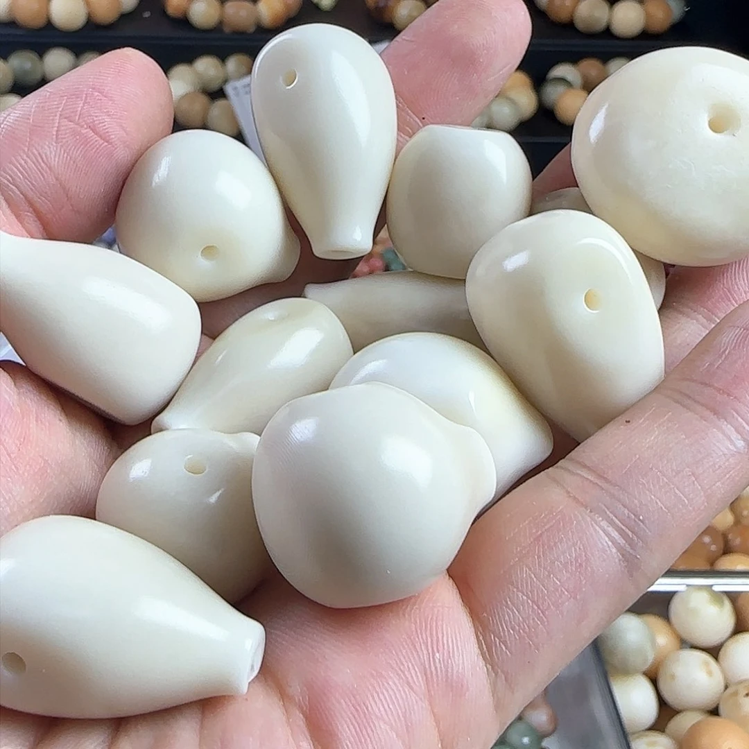 菩提根/象牙果手串小瑕三通3颗