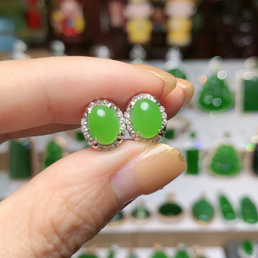 未镶嵌和田玉（碧玉）耳饰