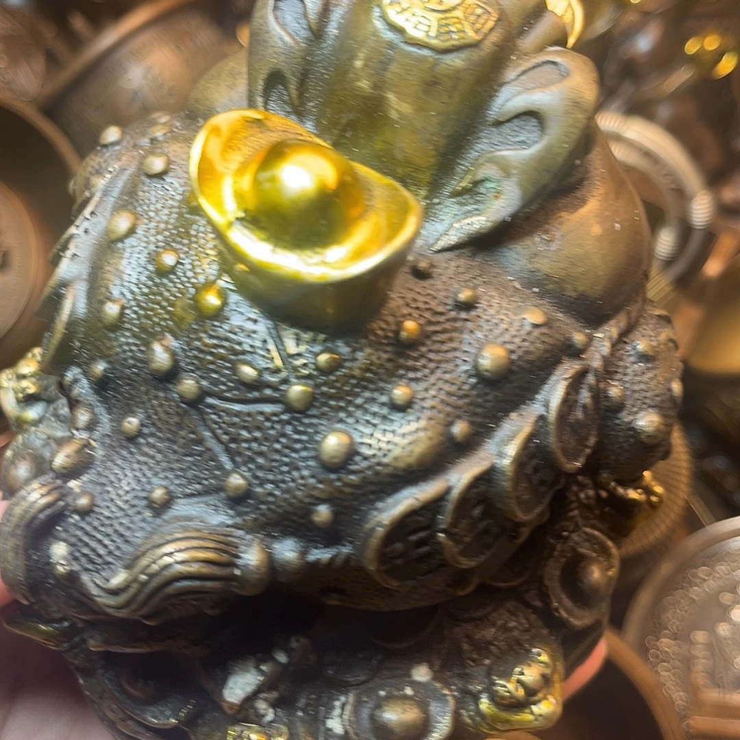 精美铜器工艺品等
