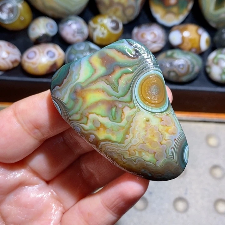 未镶嵌玛瑙/玉髓珠宝半成品35