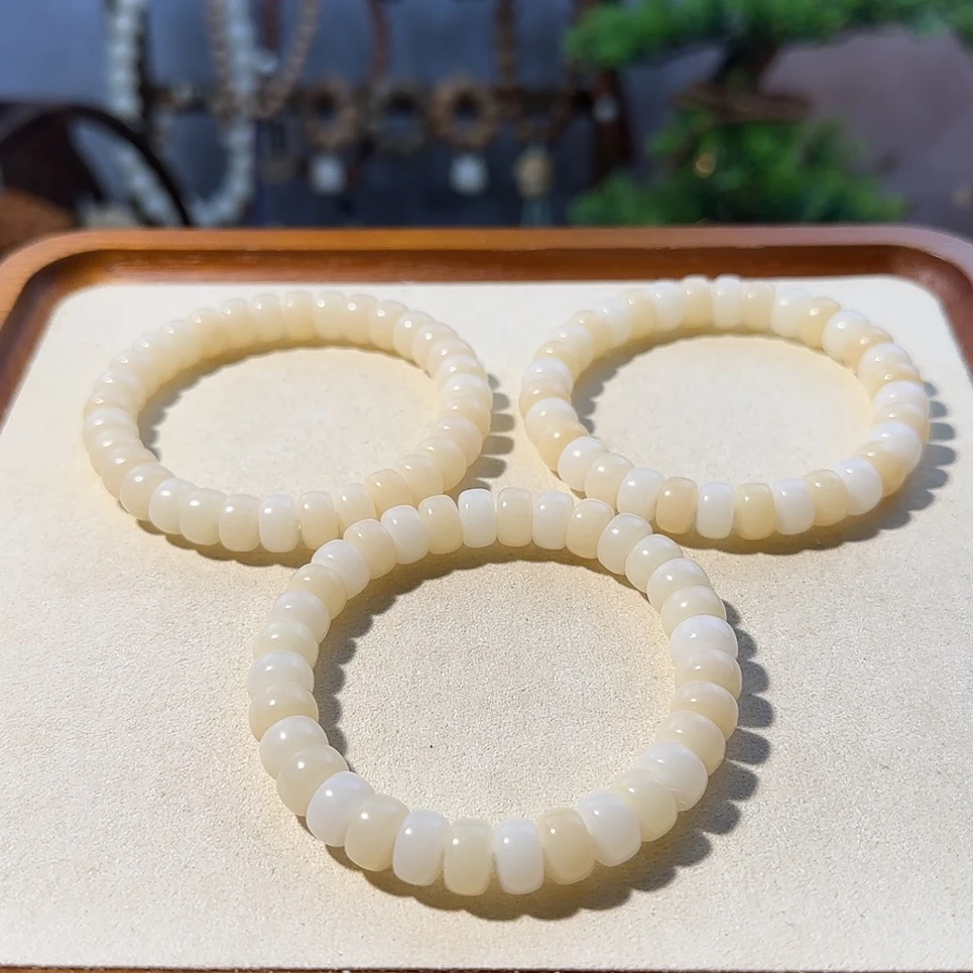 吊坠菩提根/象牙果糯玉米