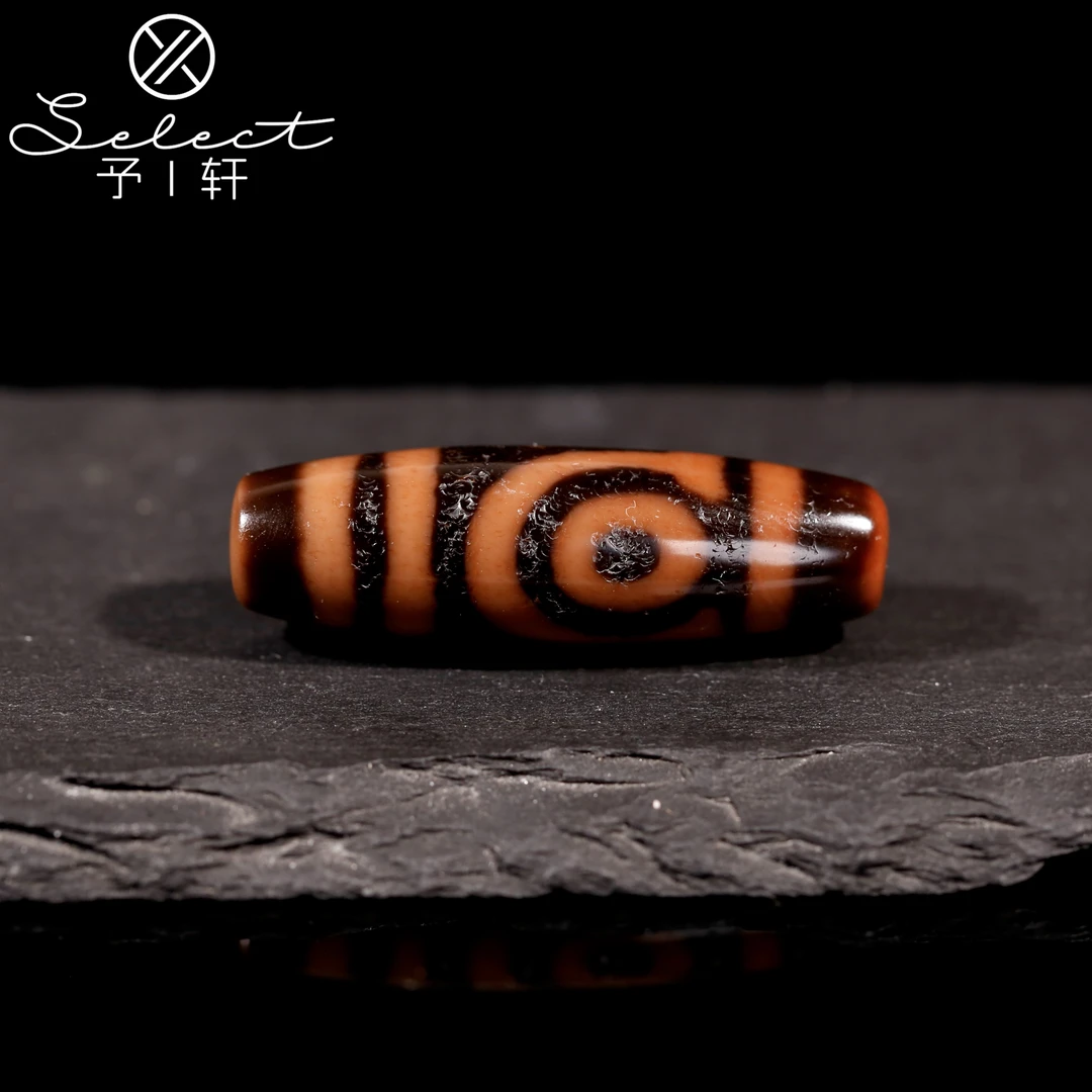 予轩出品；老冯早期黑金断版橘红色全品如意二眼42*12.3mm天珠吊坠