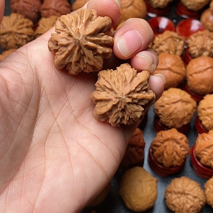 吊坠文玩核桃八棱