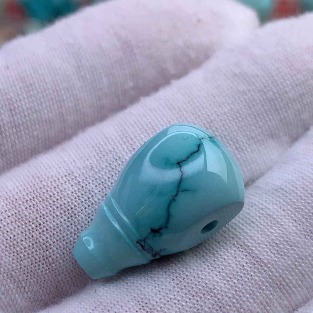 绿松石未镶嵌珠宝奇石原矿绿松石三通