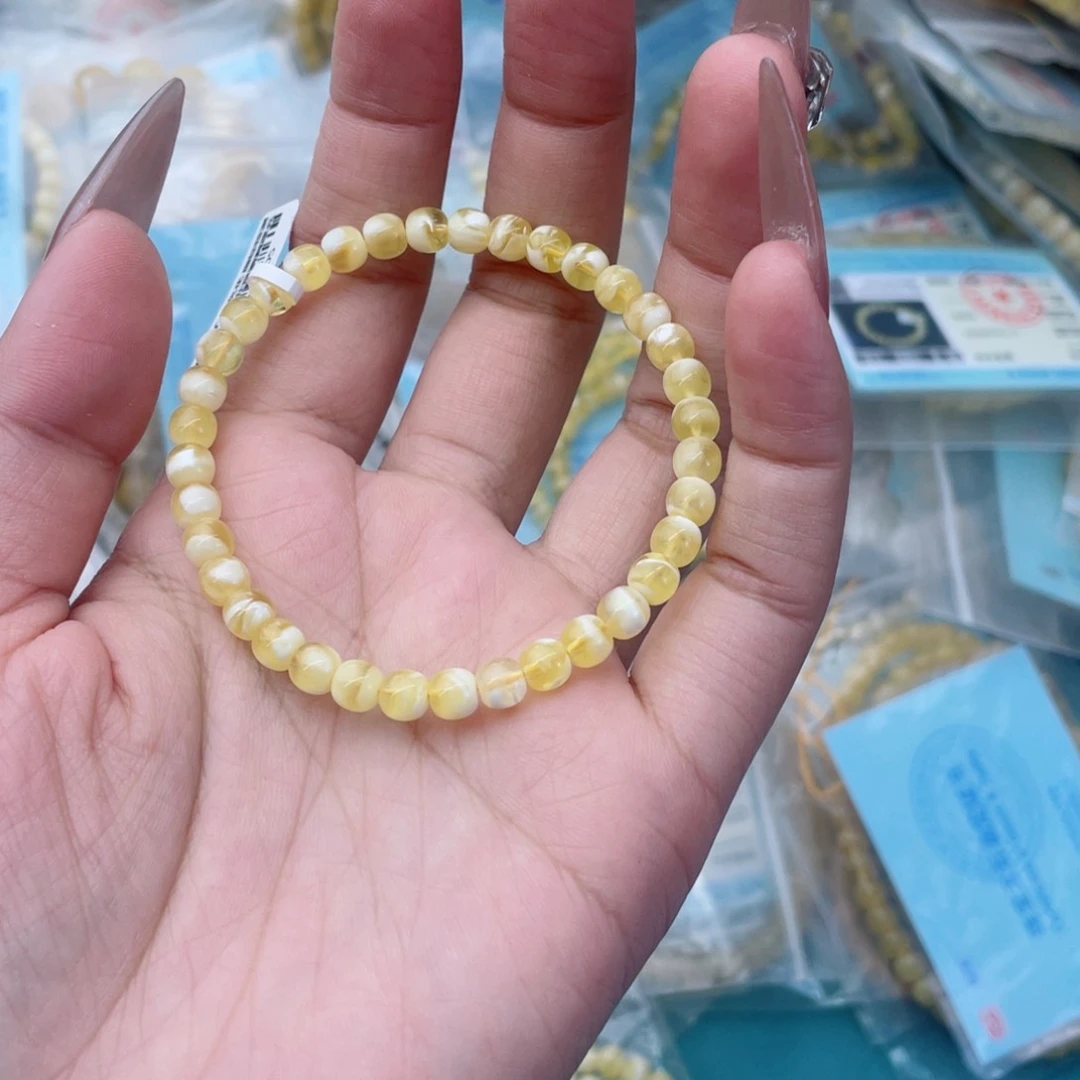 蜜蜡裸石未镶嵌蜜蜡