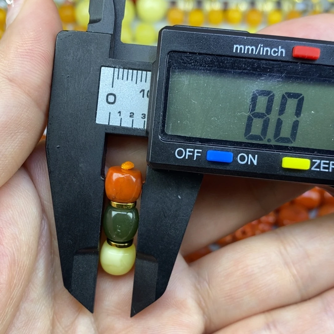 南红玛瑙未镶嵌红绿灯8mm